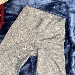 Highwaisted Nike gray crop leggings
